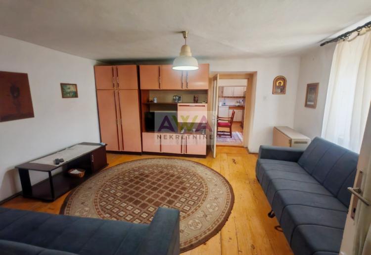 Odžaci – Očuvana nameštena prizemna kuća 127m², odmah useljiva
