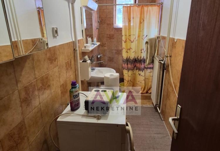 Sombor – Stambeno-poslovni objekat sa dve hale, idealan za porodični biznis