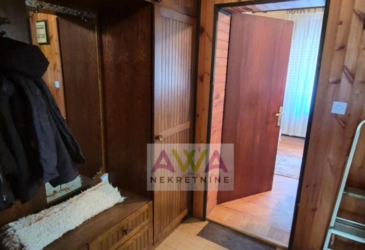 Sombor – Stambeno-poslovni objekat sa dve hale, idealan za porodični biznis