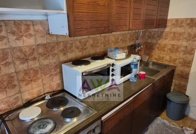 Sombor – Stambeno-poslovni objekat sa dve hale, idealan za porodični biznis