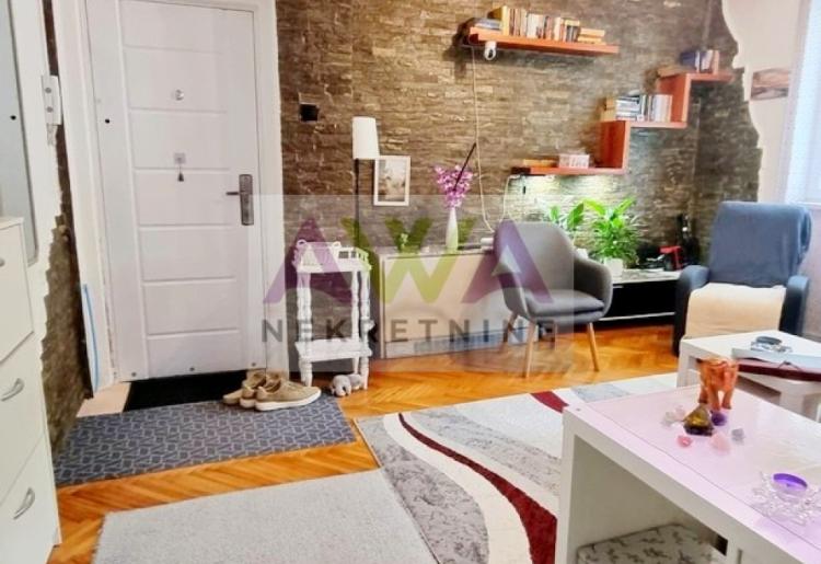 Sombor – Nova Selenča. Kompletno renoviran i namešten dvosoban stan 55m², visoko prizemlje