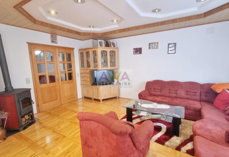 Sombor – Goge. Moderna porodična kuća oko 400m², potpuno nameštena i spremna za useljenje
