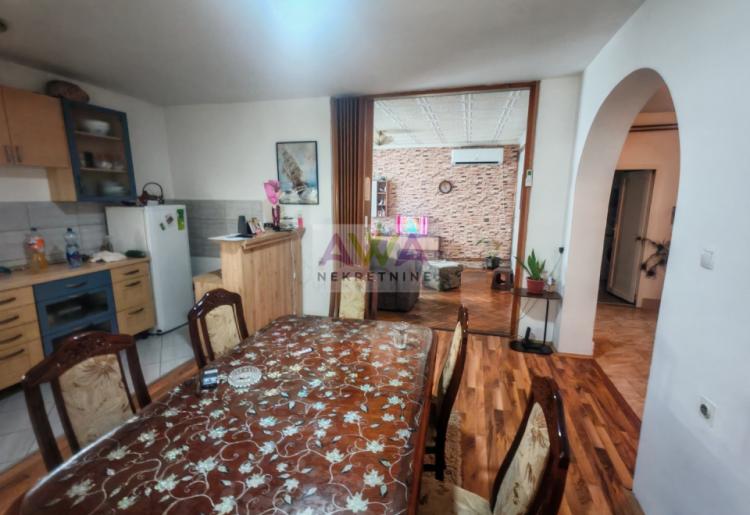 Prigrevica – Kompletno renovirana prizemna kuća 101m², plac 442m² 