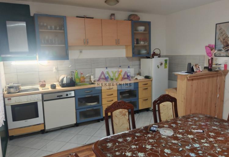 Prigrevica – Kompletno renovirana prizemna kuća 101m², plac 442m² 