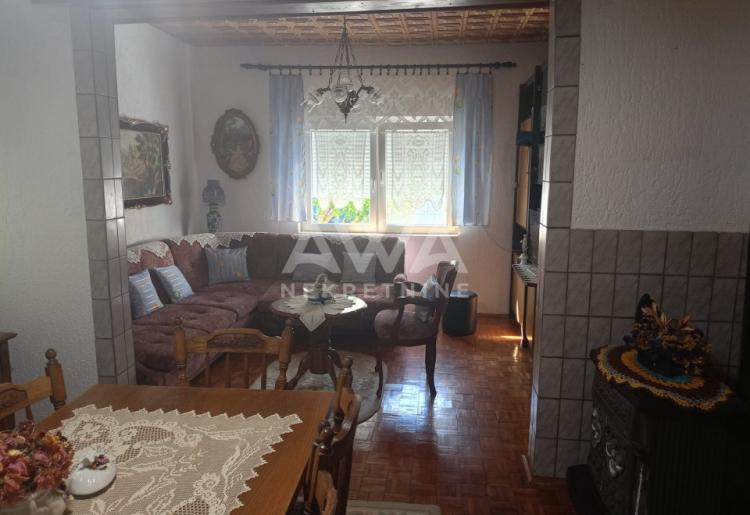 Sonta. Prizemna kuća 100m² na placu od 45,8 ari sa pomoćnim stanom