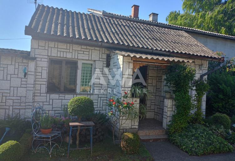 Sonta. Prizemna kuća 100m² na placu od 45,8 ari sa pomoćnim stanom
