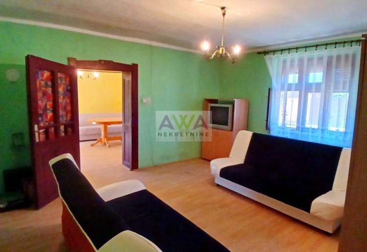 Deronje – Useljiva dvosobna kuća 93m², plac 314m²