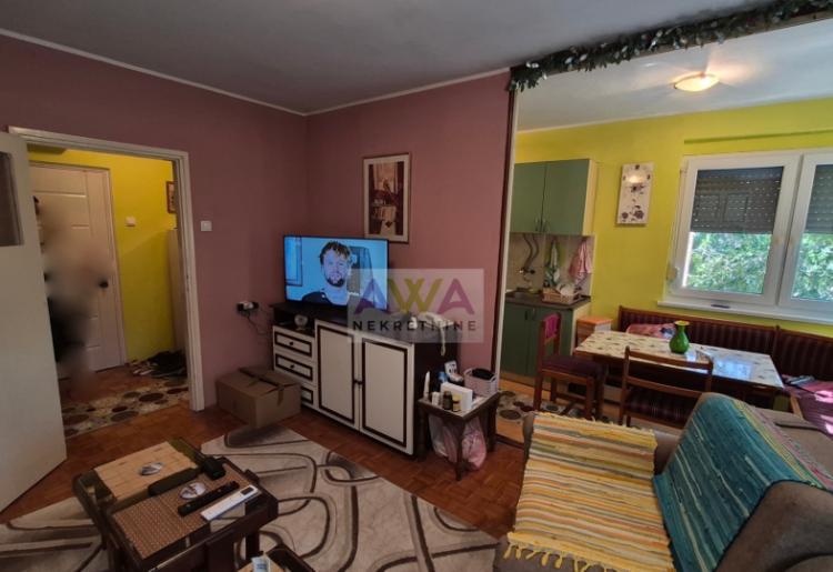 Odžaci – Dvosoban stan 48m², III sprat, odlična prilika