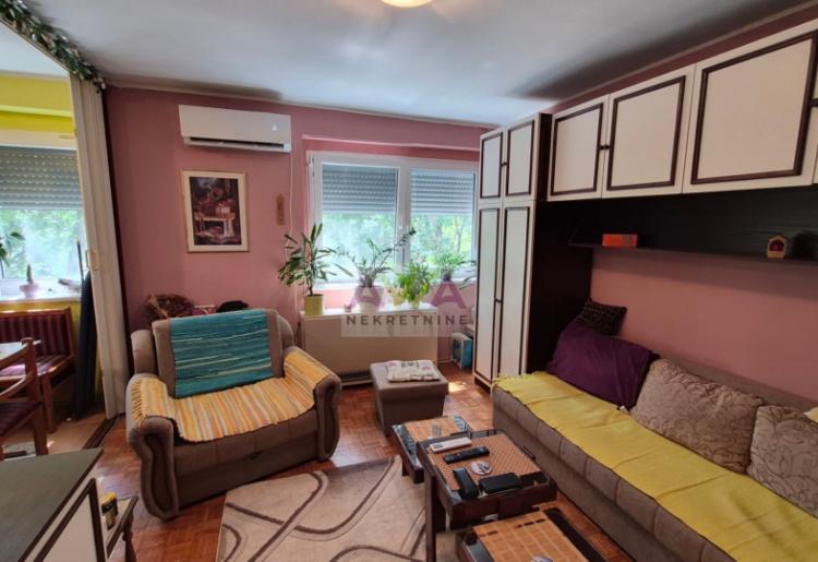 Odžaci – Dvosoban stan 48m², III sprat, odlična prilika