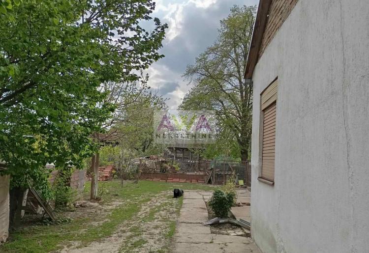 Aleksa Šantić – Prizemna kuća 122m² na placu od 1.345m², 