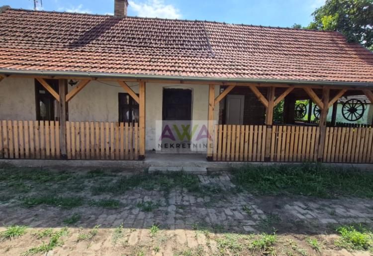 Telečka. Dve kuće po ceni jedne. Plac 14ar