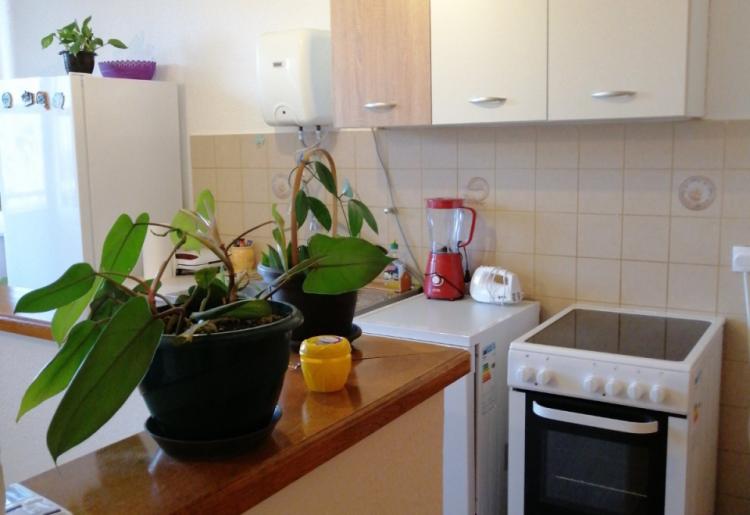 Sombor – Nova Selenča – Prostran trosoban stan 83m², dve spavaće sobe