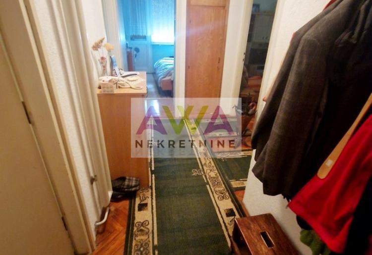 Sombor – Nova Selenča – Dvoiposoban stan 65m², III sprat, lift
