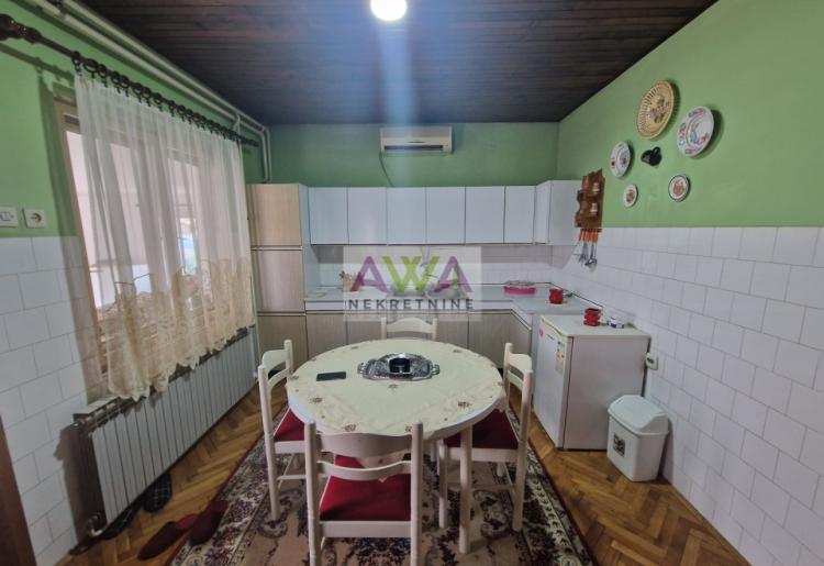 Gornja Varoš. Prizemna kuća 107m2, plac 543m2 
