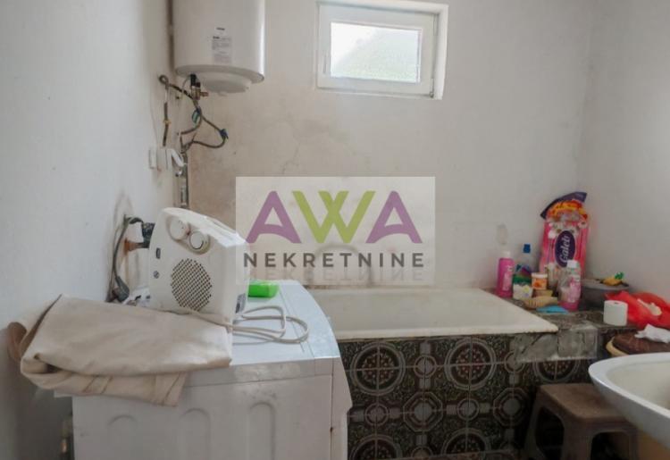 Bački Breg – kuća 128 m², plac 26 ari, pomoćni objekat – 25.000 €