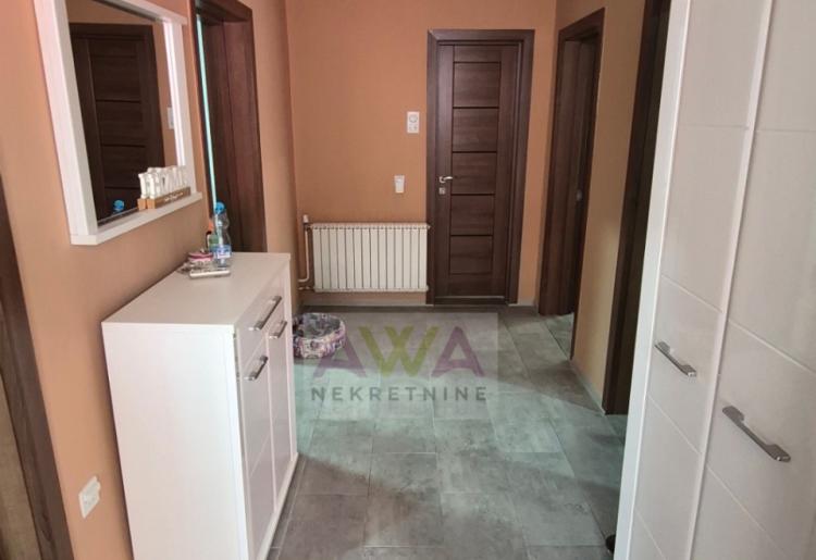 Sombor – Josićko naselje, kuća 189 m² sa dve stambene jedinice