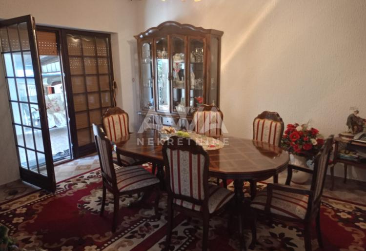 Svilojevo – Kuća sa  lokalom (kafićem)