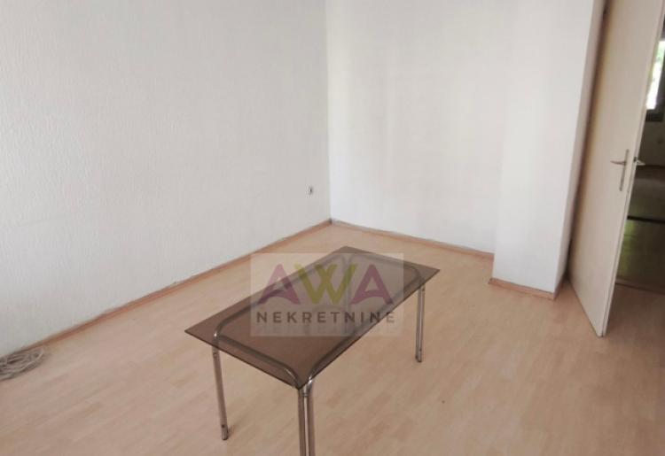 Apatin – trosoban stan 64 m² u prizemlju, blizu centra