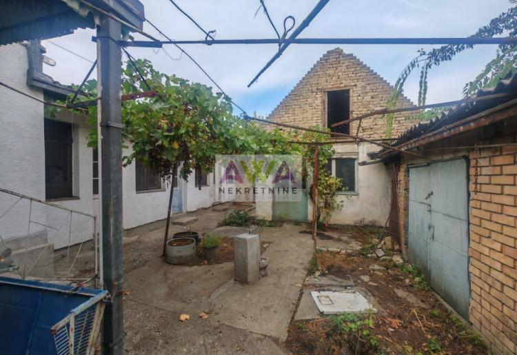 Kuća 107m2, plac 3.6ar