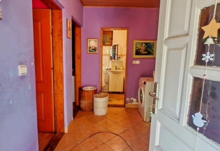 ODŽACI – Dvorišni stan 68,39 m² – Namešten