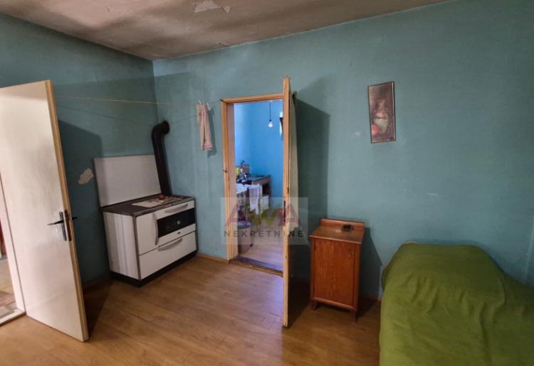 U Bačkom Gračacu – 123 m² kuće i plac od 767 m².