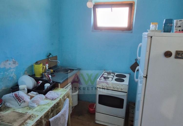 U Bačkom Gračacu – 123 m² kuće i plac od 767 m².