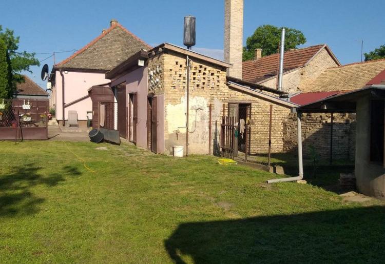 STANIŠIĆ – KUĆA 117 m², PLAC 11 ARI – 55.000 €