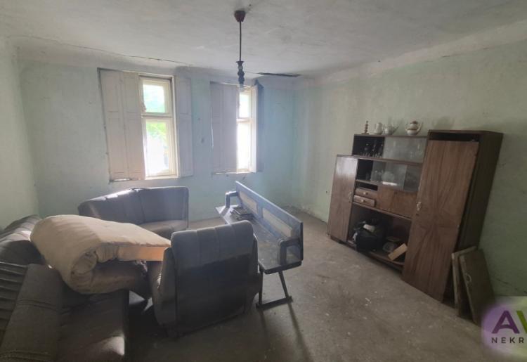 Stapar - Kuća 155 na 49ar placa