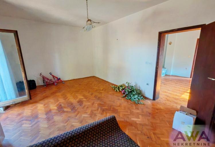 STAPAR – 190 m² | plac 756 m² | 57.000 €