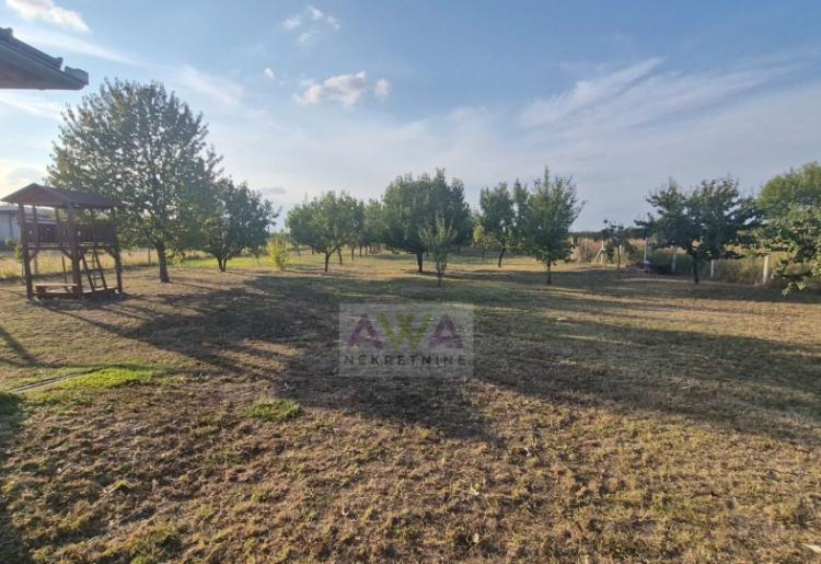 ODŽACI – PORODIČNA KUĆA 150 m² NA PLACU OD 3.347 m²