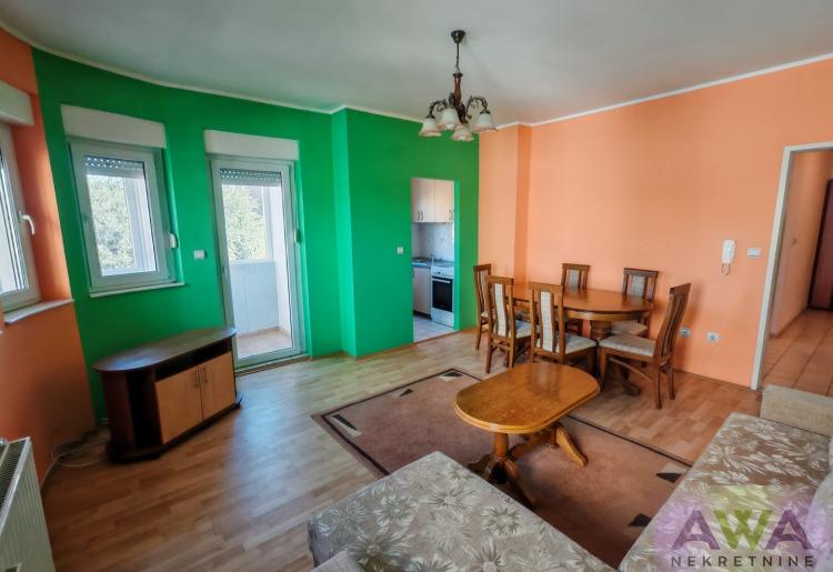 Sombor – Nova Selenča, stan 56 m², lift, terasa