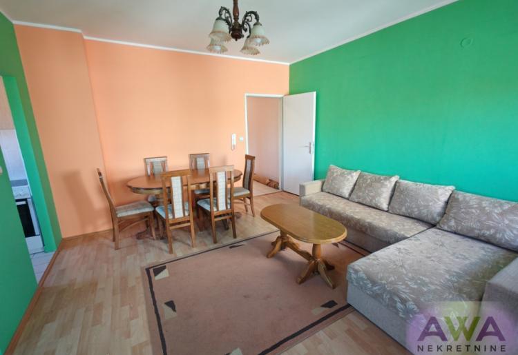 Sombor – Nova Selenča, stan 56 m², lift, terasa