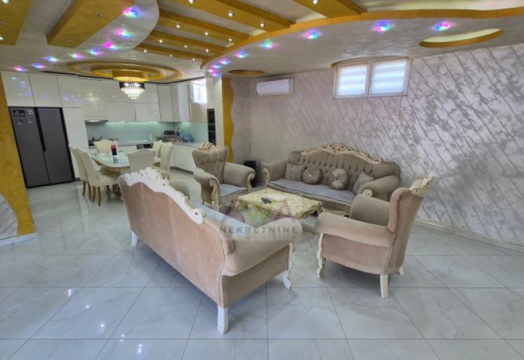 Sombor – renoviran etažirani stan 72 m² sa dvorištem i pomoćnim objektima