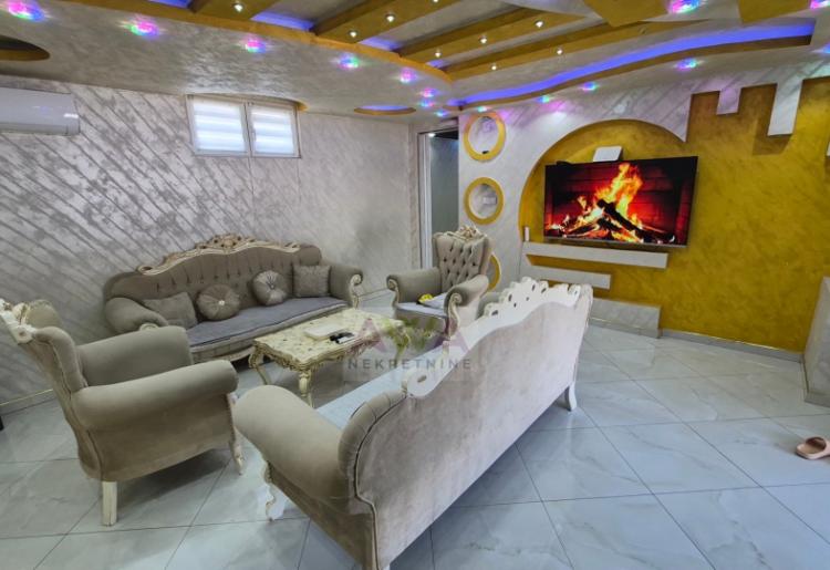 Sombor – renoviran etažirani stan 72 m² sa dvorištem i pomoćnim objektima