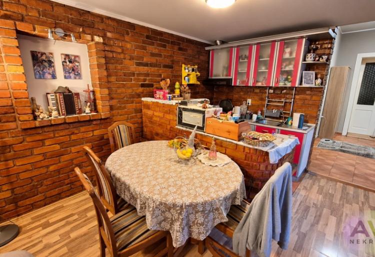 Sombor, MZ Crvenka – renovirana porodična kuća na placu 749 m²