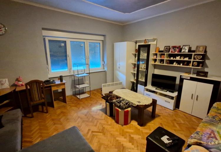 Sombor, MZ Crvenka – renovirana porodična kuća na placu 749 m²