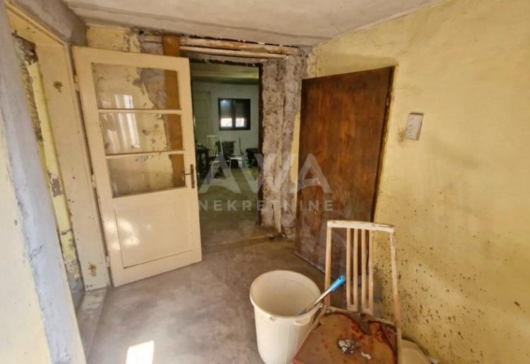 Stanišić – kuća 85 m² sa placem 626 m² | 12.000 €