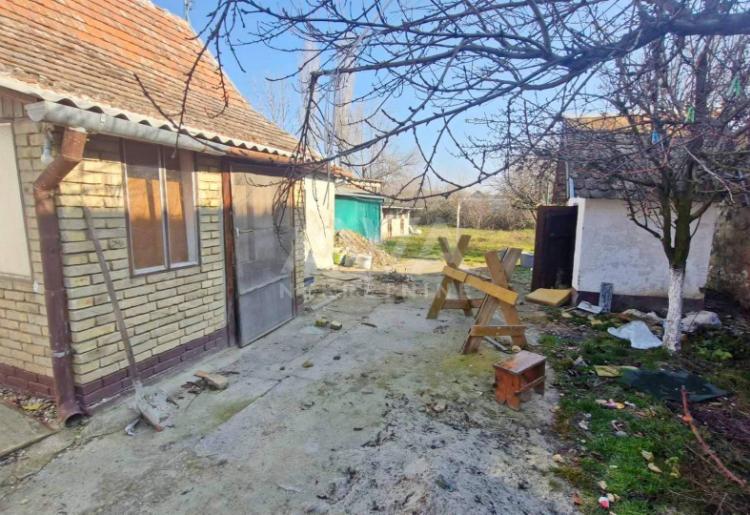 Stanišić – kuća 85 m² sa placem 626 m² | 12.000 €