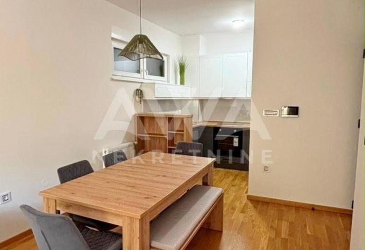 Sombor Centar– namešten dvosoban stan 54 m² u novogradnji, prvi sprat