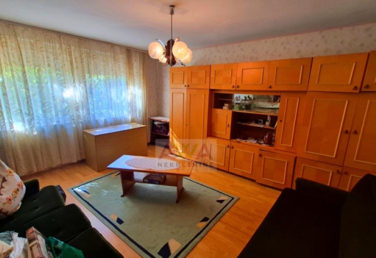 Apatin, Blok 112 – dvosoban stan 58 m² na prvom spratu