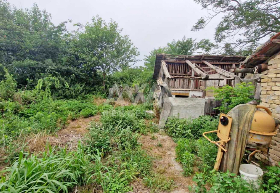 Gakovo, Kuća 103 m2, na placu od 1611 m2