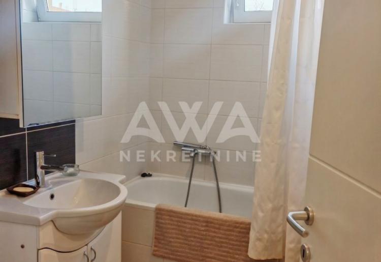 Sombor, centar – najbolja lokacija, trosoban namešten stan sa terasom, 81,68 m²