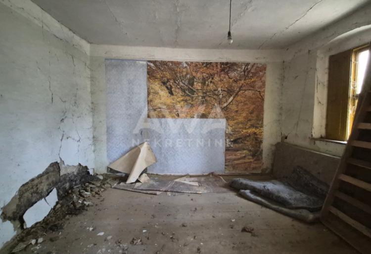Riđica, Kuća za adaptaciju ili rušenje