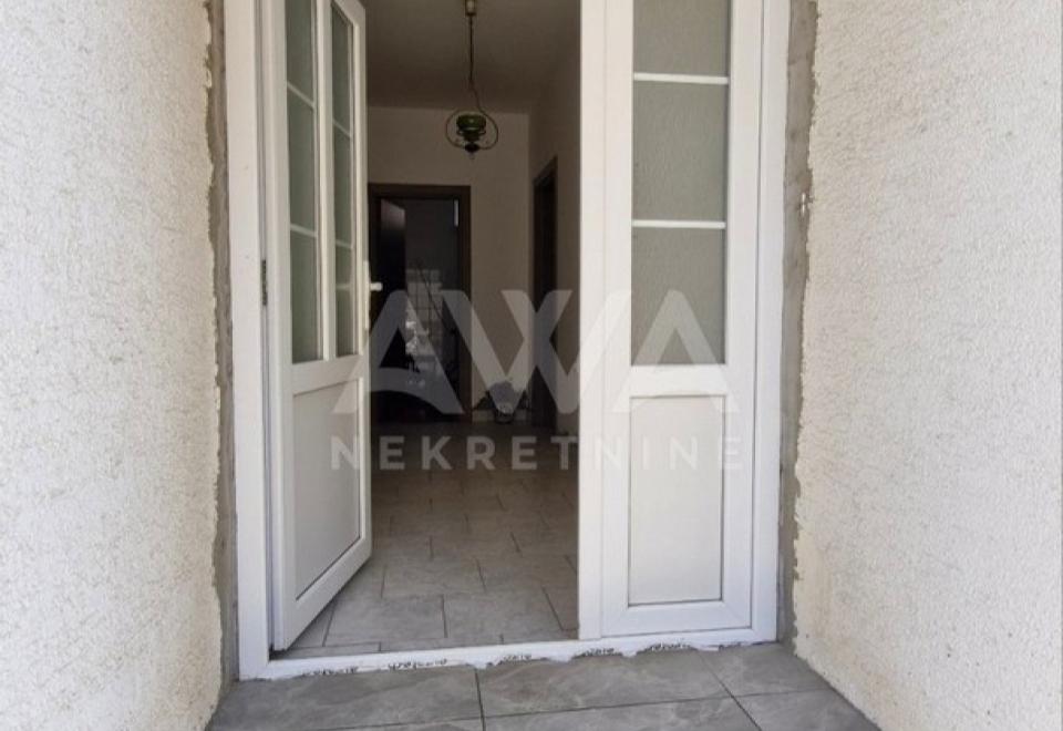 Kljajićevo, Kuća 97 m2 na placu od 1028 m2