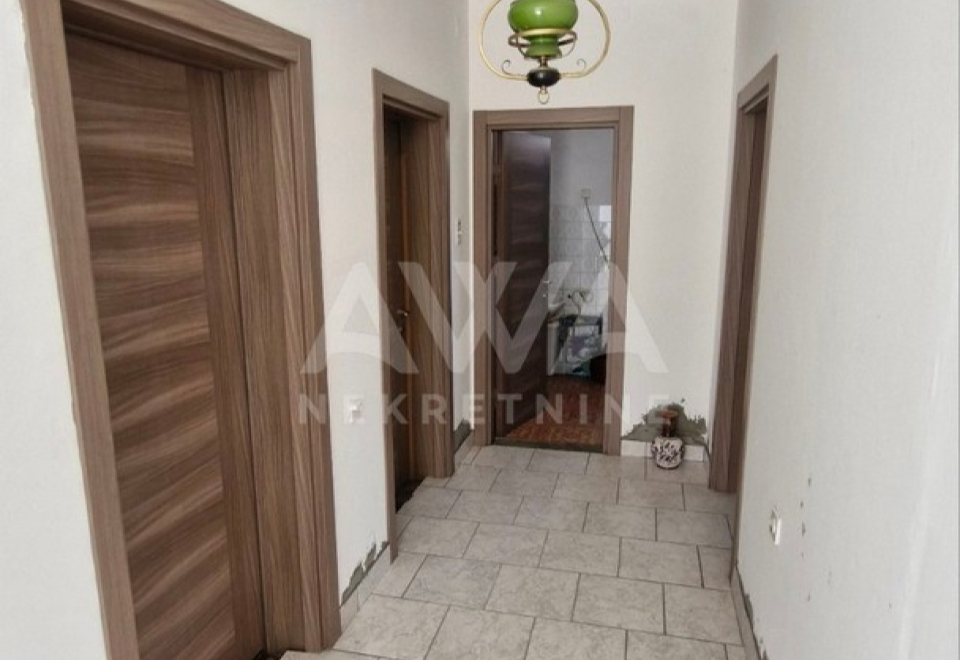 Kljajićevo, Kuća 97 m2 na placu od 1028 m2