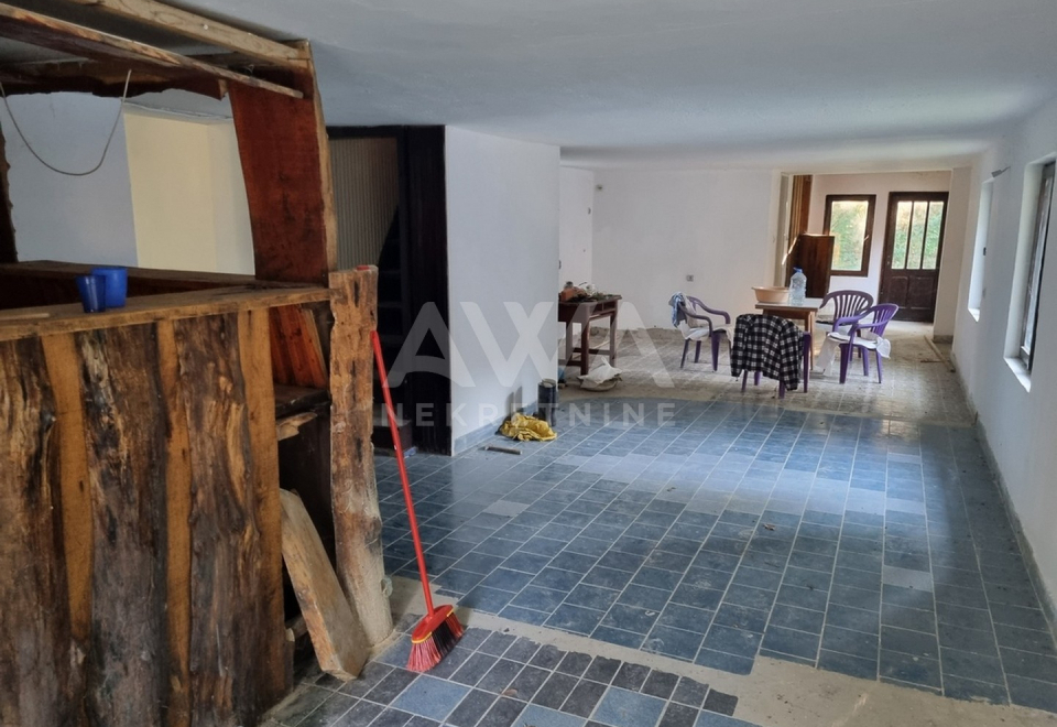 Bezdan, Baračka. Vikendica 150m2