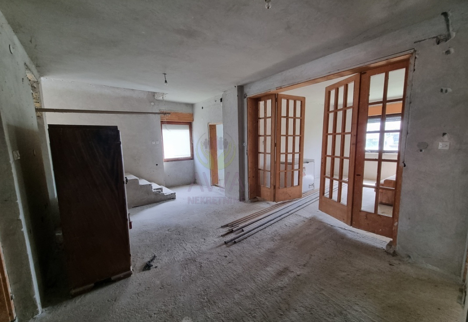 Spratna kuća, Sombor, na placu od 639m2