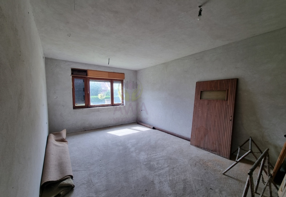 Spratna kuća, Sombor, na placu od 639m2