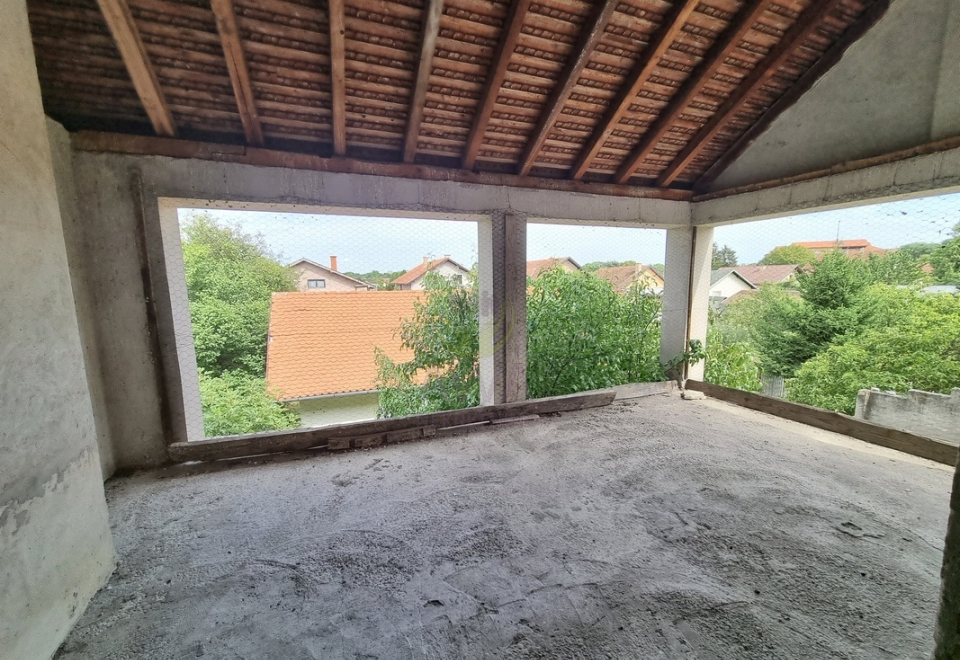 Spratna kuća, Sombor, na placu od 639m2