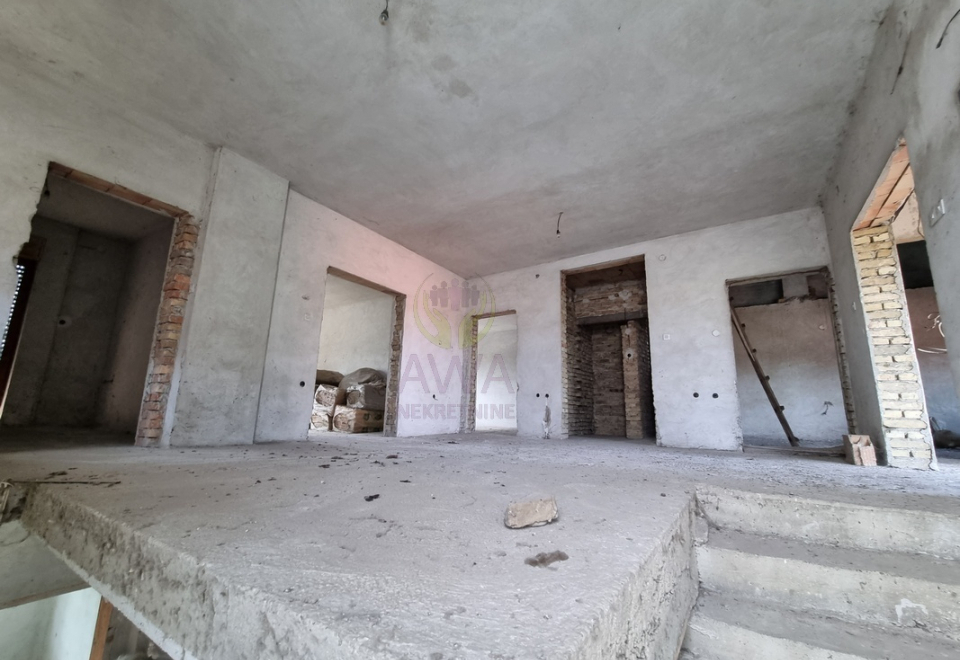 Spratna kuća, Sombor, na placu od 639m2